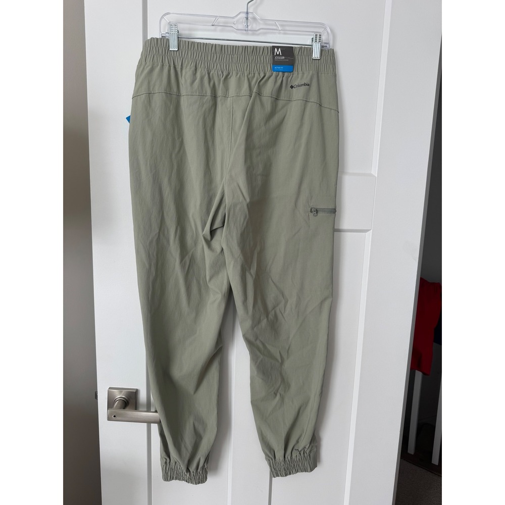 Columbia women's Omni-Shade Jogger Pants Sage Green Active Fit AK9228 Medium NWT - Picture 4 of 8
